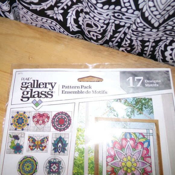 Plaid Gallery Glass NWT Pattern Pack - Mandala - Picture 2 of 4